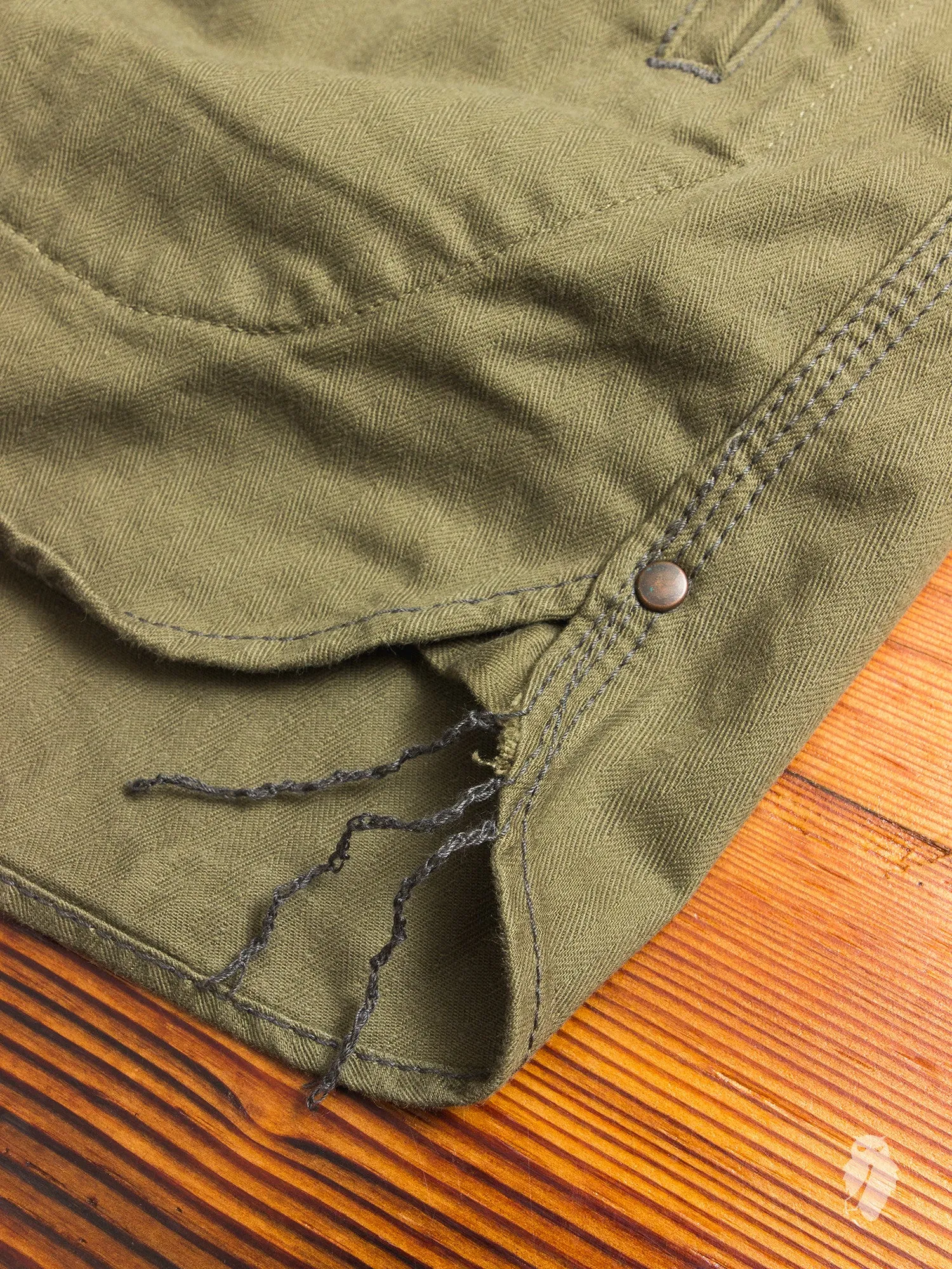 05-124 "Crest" Work Shirt in Olive Herringbone