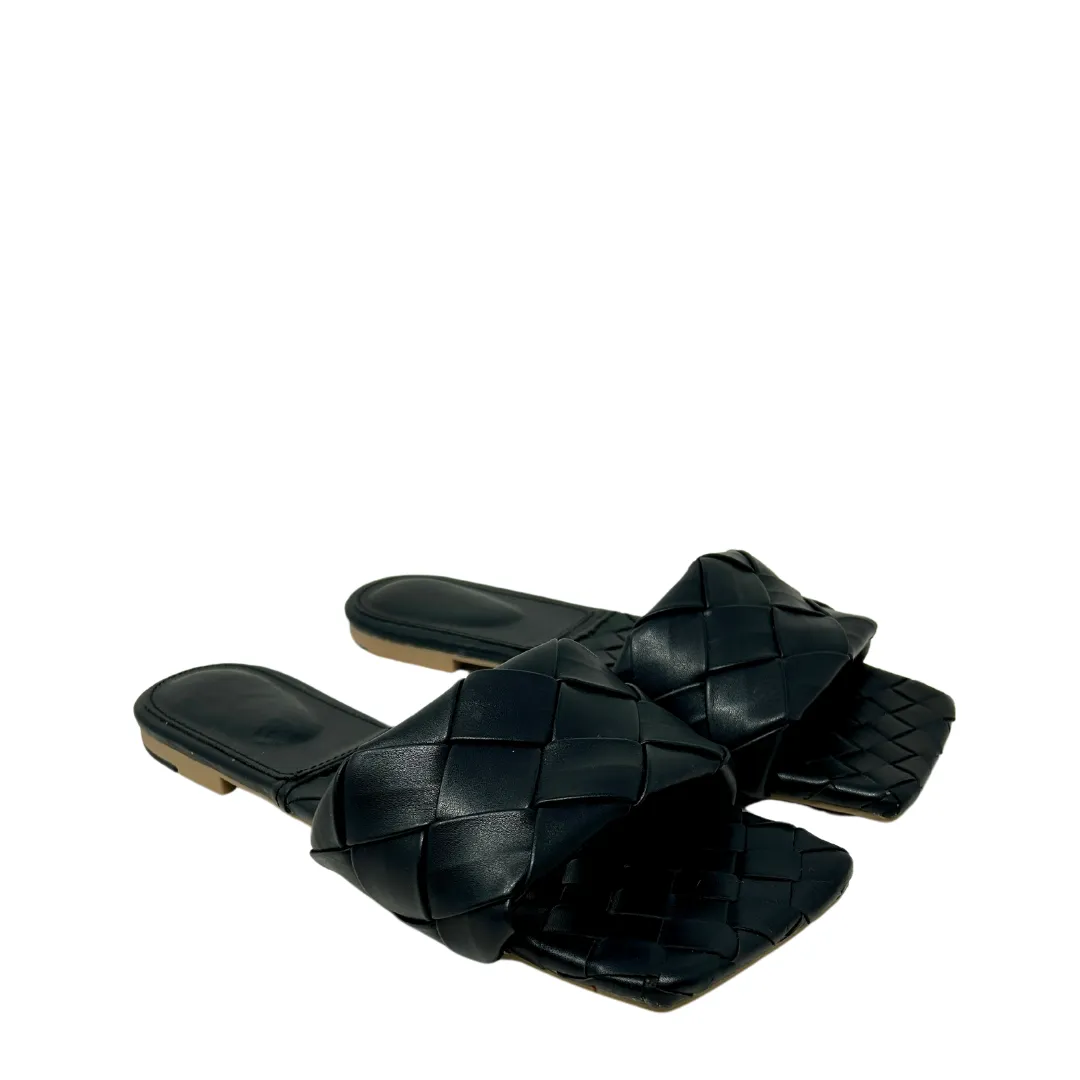 Bottega Veneta Flat Sandals- Size 40