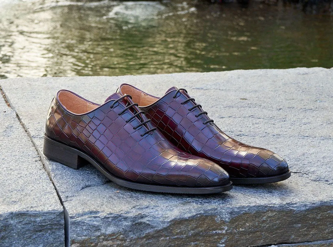 Crocodile Embossed Calfskin Lace-Up Oxford Burgundy