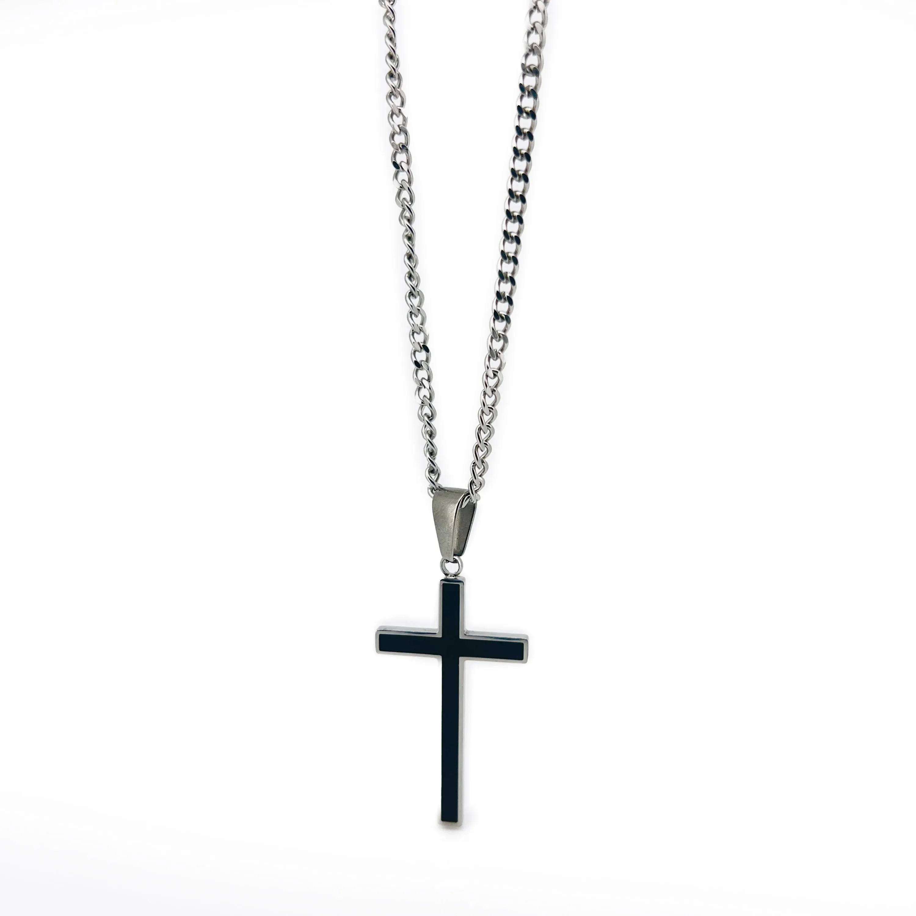 Eresenio Curb Chain Necklace with Pendant