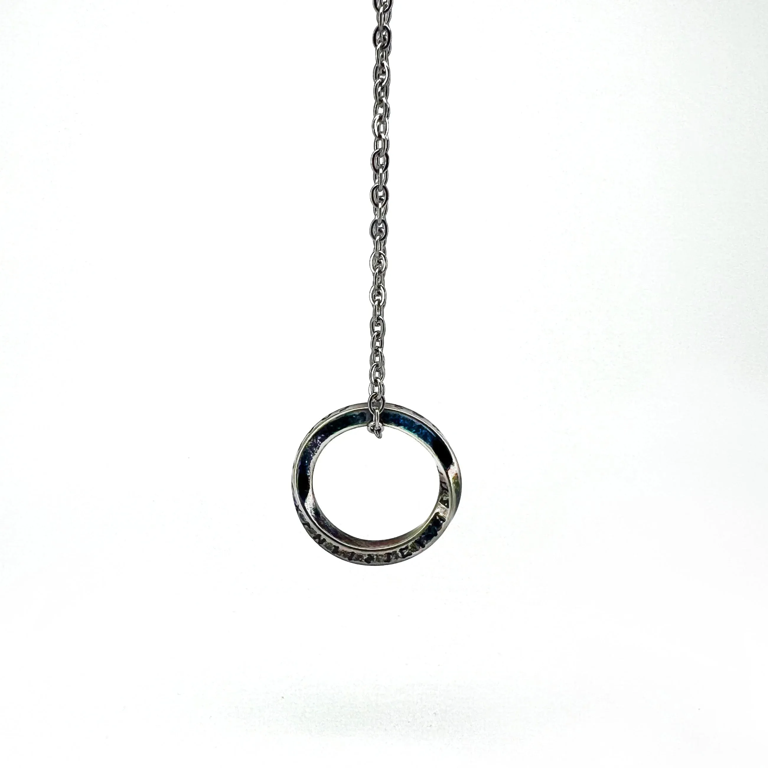 Erlend Mobius (Round) Pendant with Chain