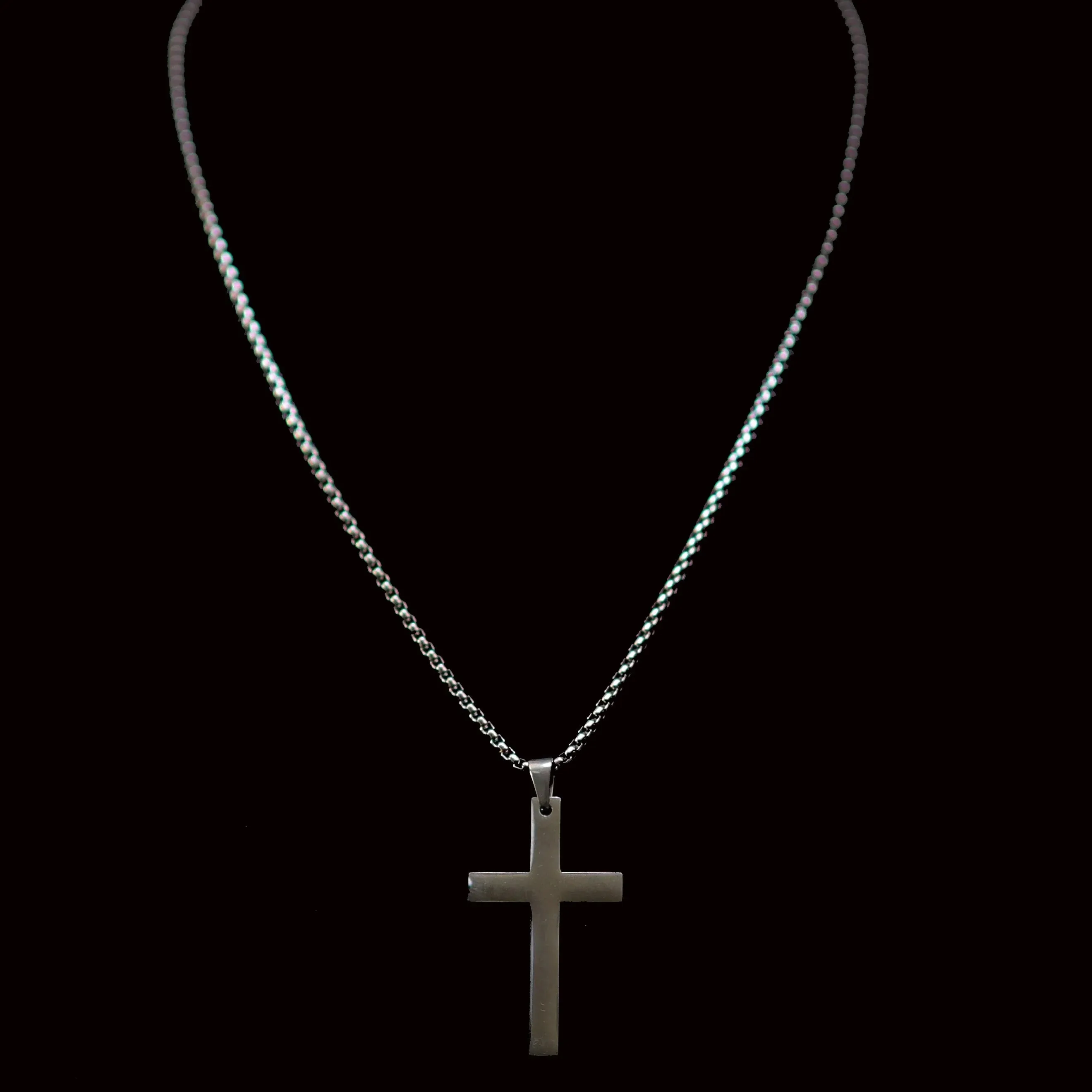 Eugenio Chain Necklace with Pendant