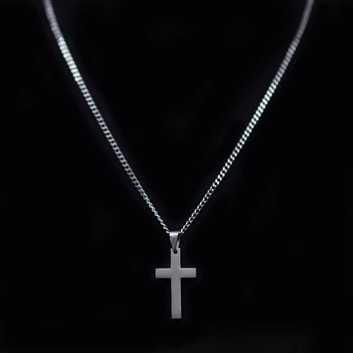 Eugenio Chain Necklace with Pendant