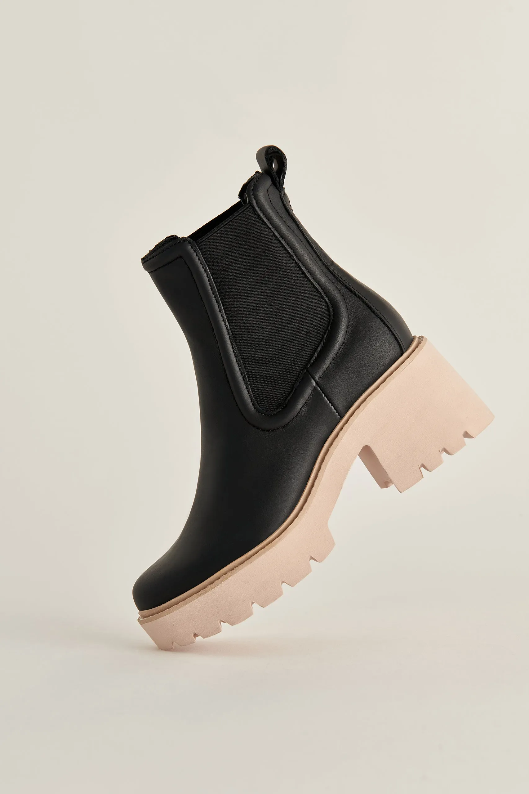 HAWK H2O BOOTIES BLACK LEATHER