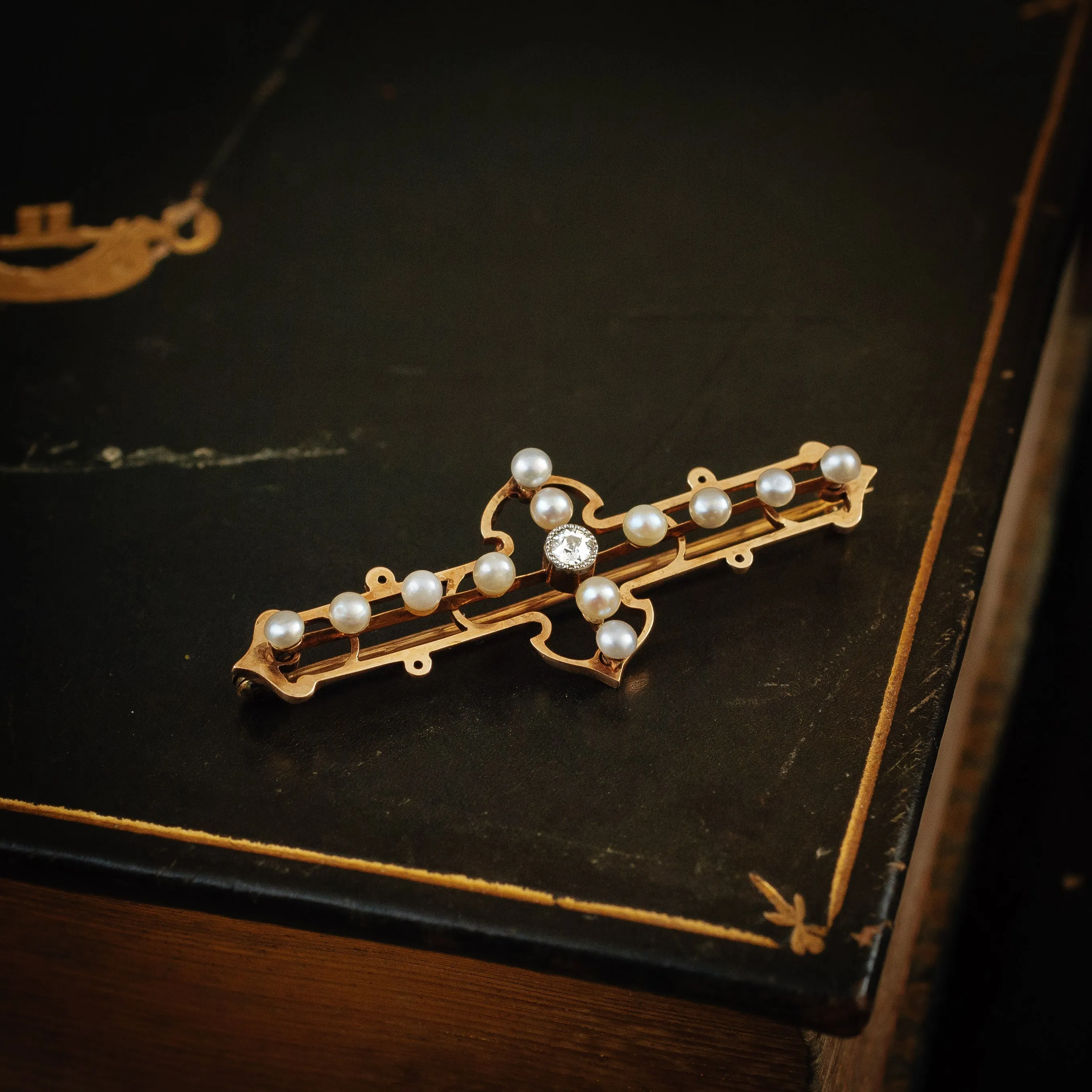 Pleasingly Symmetrious Edwardian 15ct Gold, Diamond and Natural Pearl Brooch