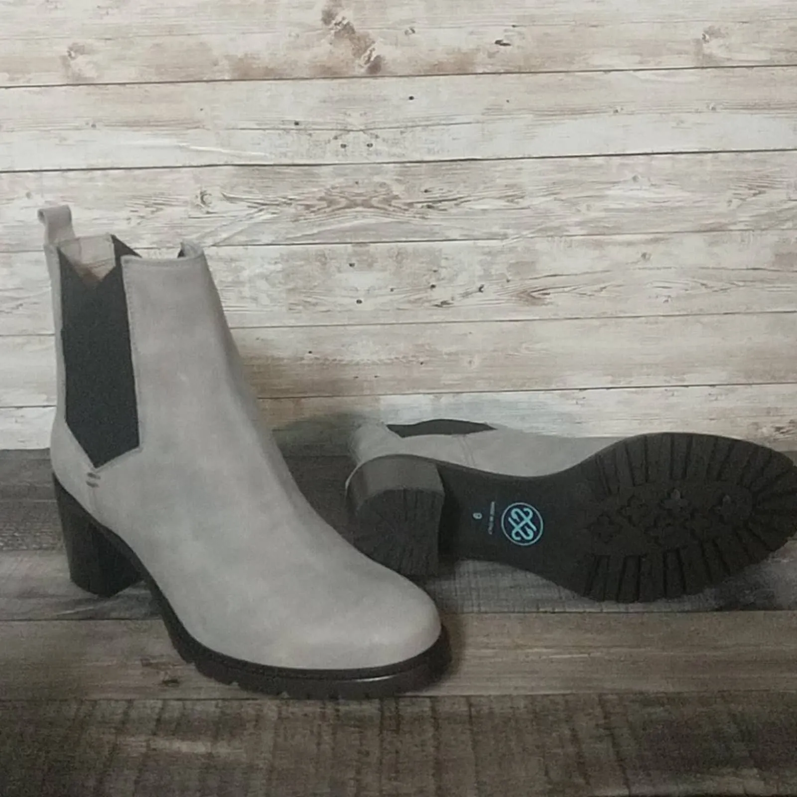 Ross & Snow Genuine Leather Chelsea Boots