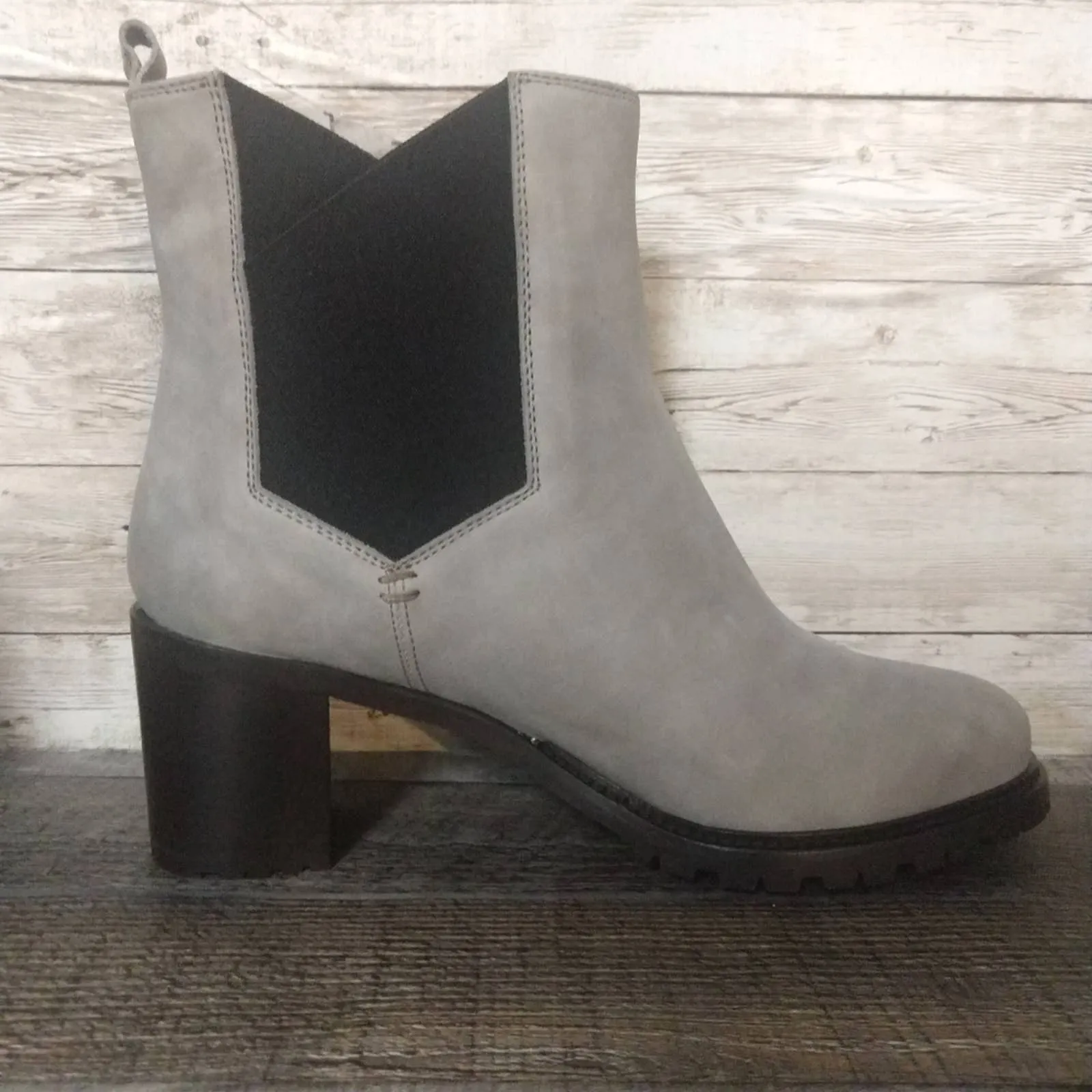 Ross & Snow Genuine Leather Chelsea Boots