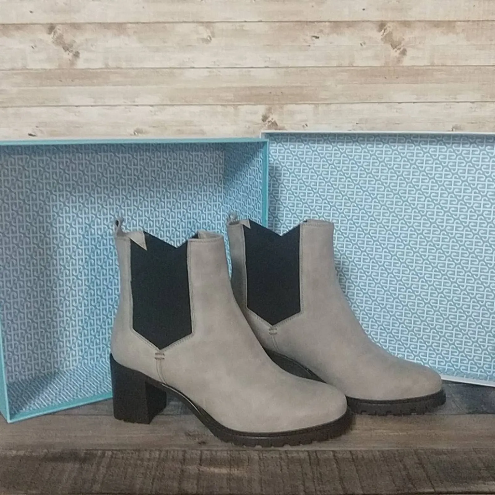 Ross & Snow Genuine Leather Chelsea Boots