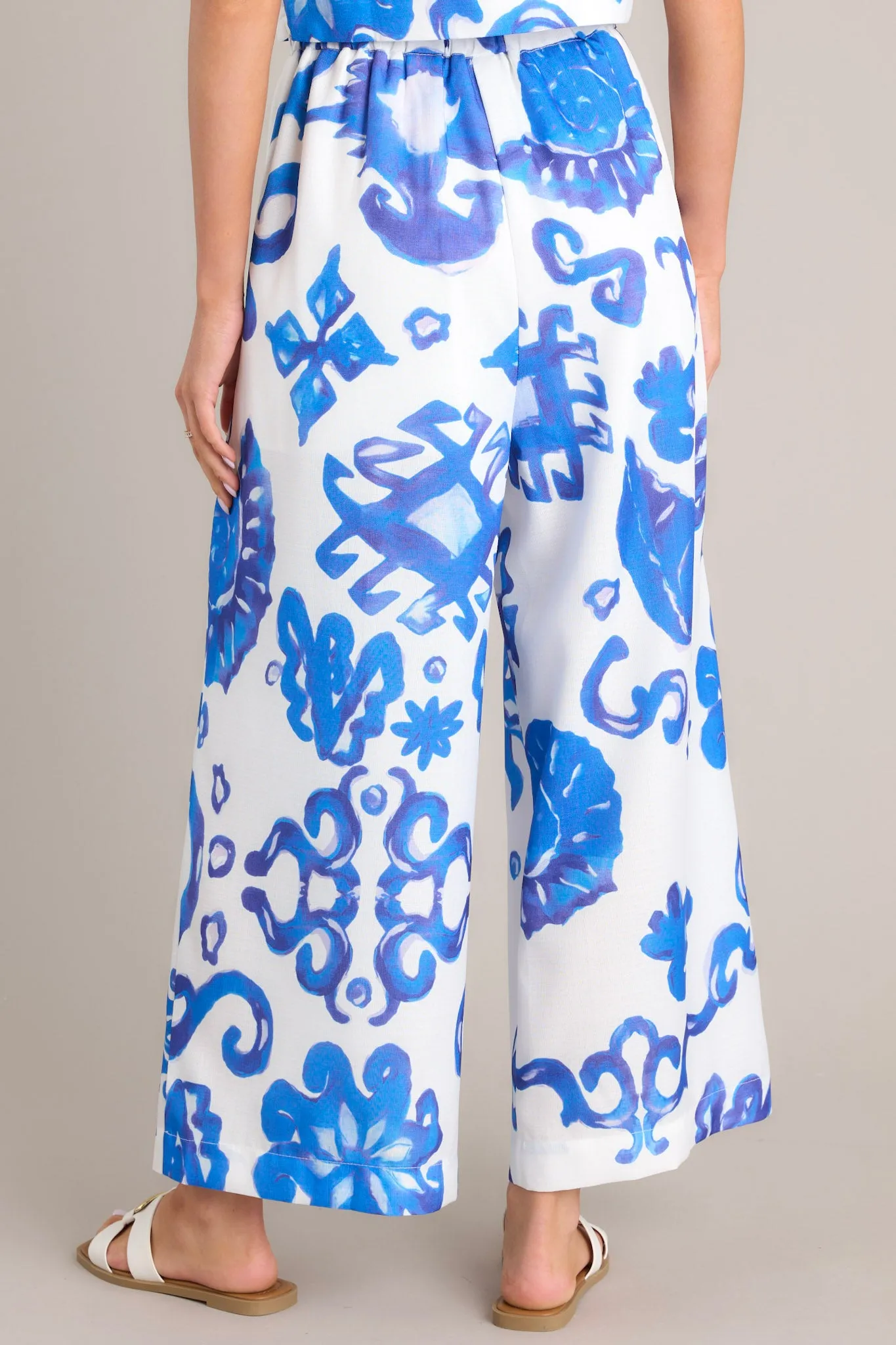 Sundrenched Escapes Blue & White Tropical Print Pants